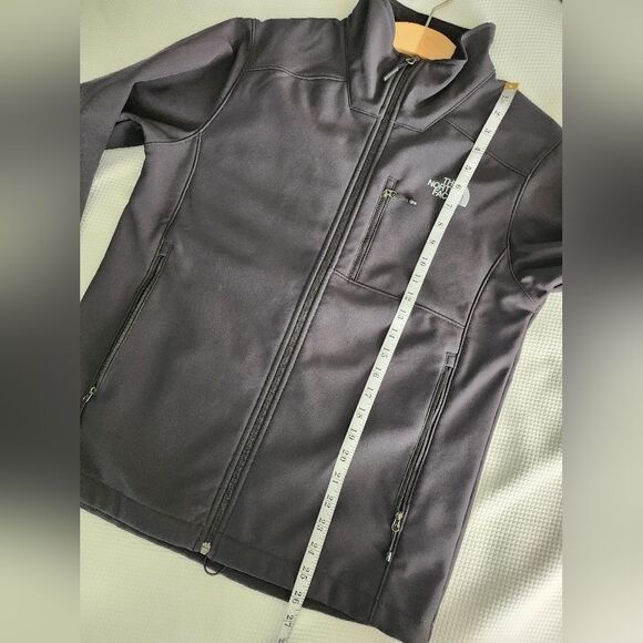 The North Face Men's Dark Black Performance Jacket - Picture 7 of 15